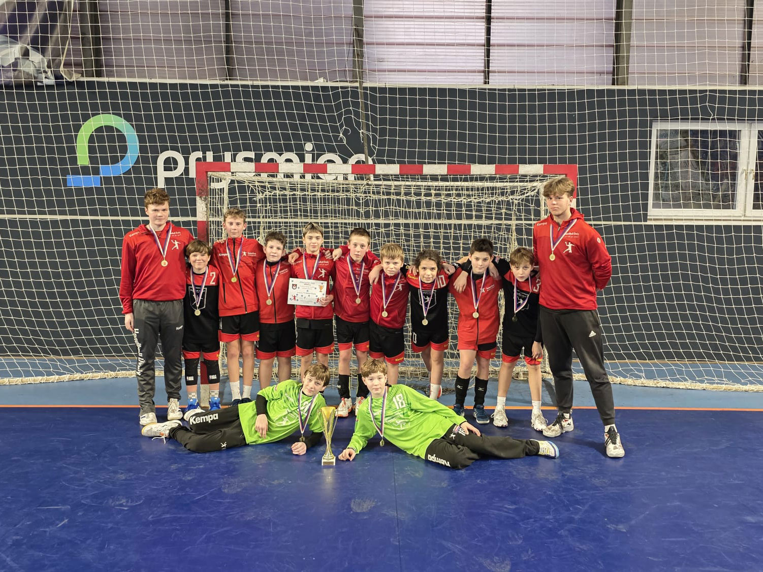 Fotka ke článku: Další vítězný turnaj mladších žáků! Ve finále udrželi nervy v sedmičkovém rozstřelu